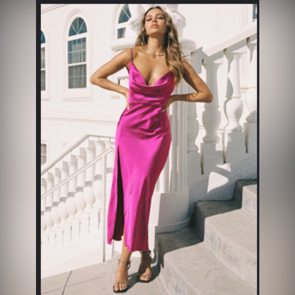Lioness walk the line midi dress magenta